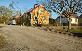 Saunallinen huone omakotitalossa - old wooden house- own sauna